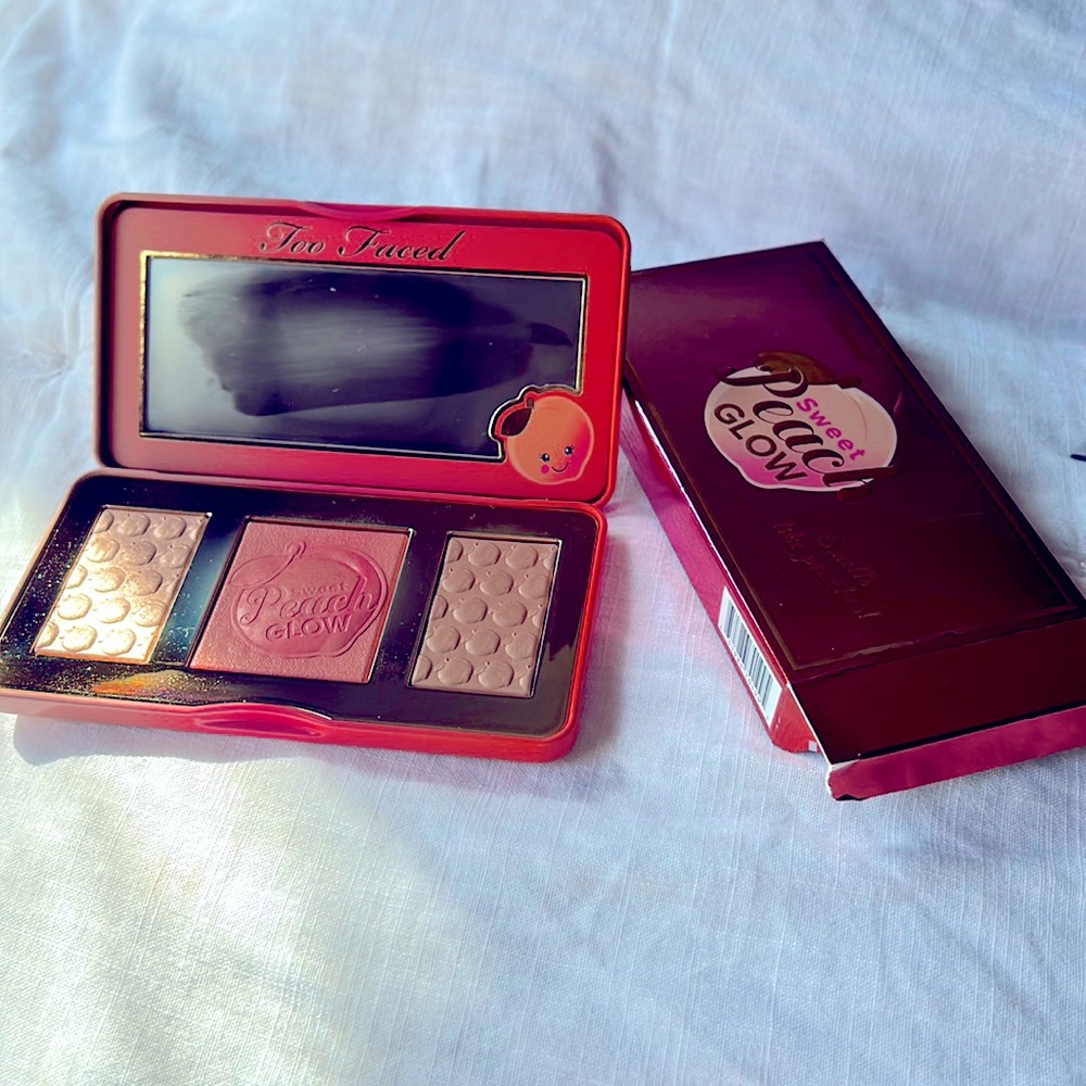 Too Faced SWEET PEACH GLOW palette